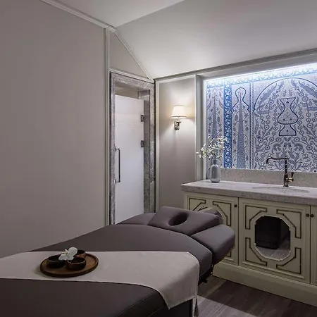 Ciragan Palace Kempinski Hotel 5*