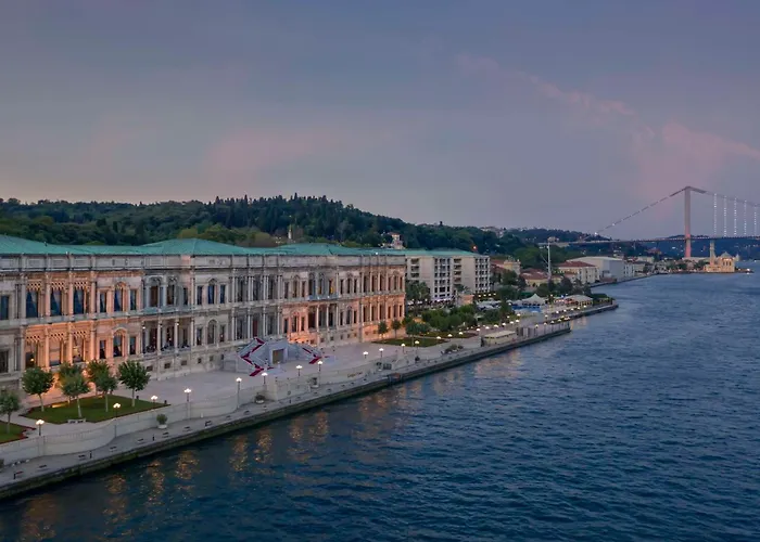 شيراغان بالاس كمبنسكي اسطنبول