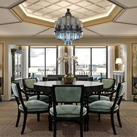מלון Ciragan Palace Kempinski 5*